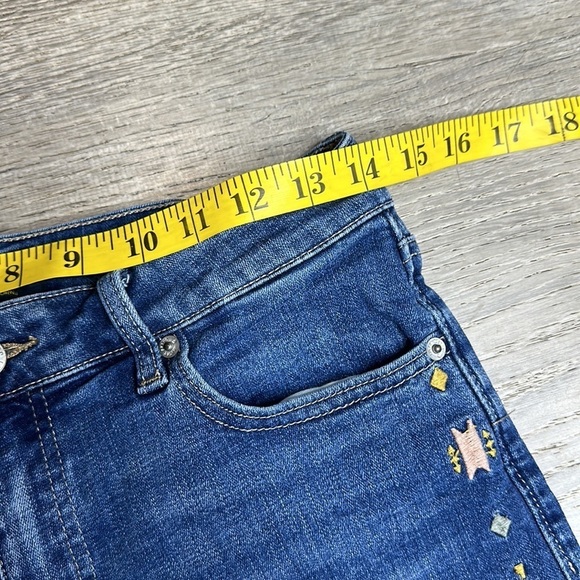 Lucky Brand Women’s The Roll Up Mid-Rise Blue Denim Shorts Size 2/26 - Picture 7 of 11